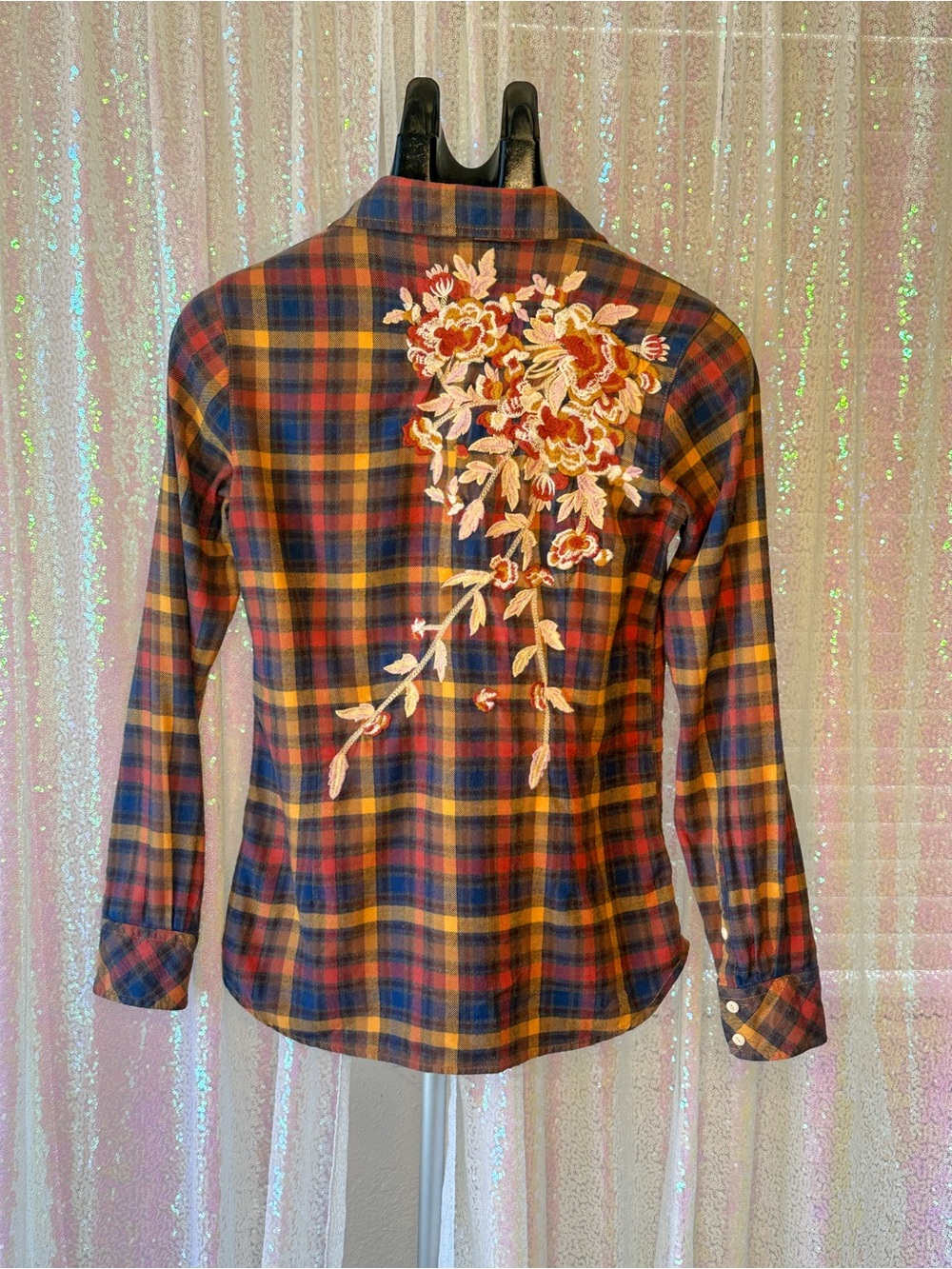 Grace in LA Embroidered Plaid Button-Down Shirt Size Small